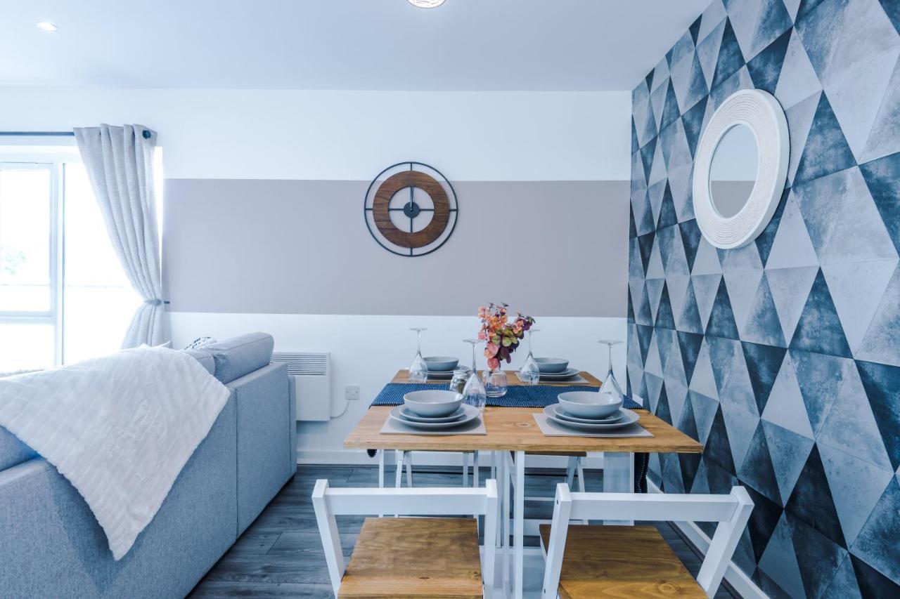 Stunning 2 Bed Apt By Greenstay Serviced Accommodation - Located In Formby Village - Perfect For Short & Long Stays - Couples, Friends & Families & Business Travellers All Welcome - Dog Friendly - 7 Exterior foto