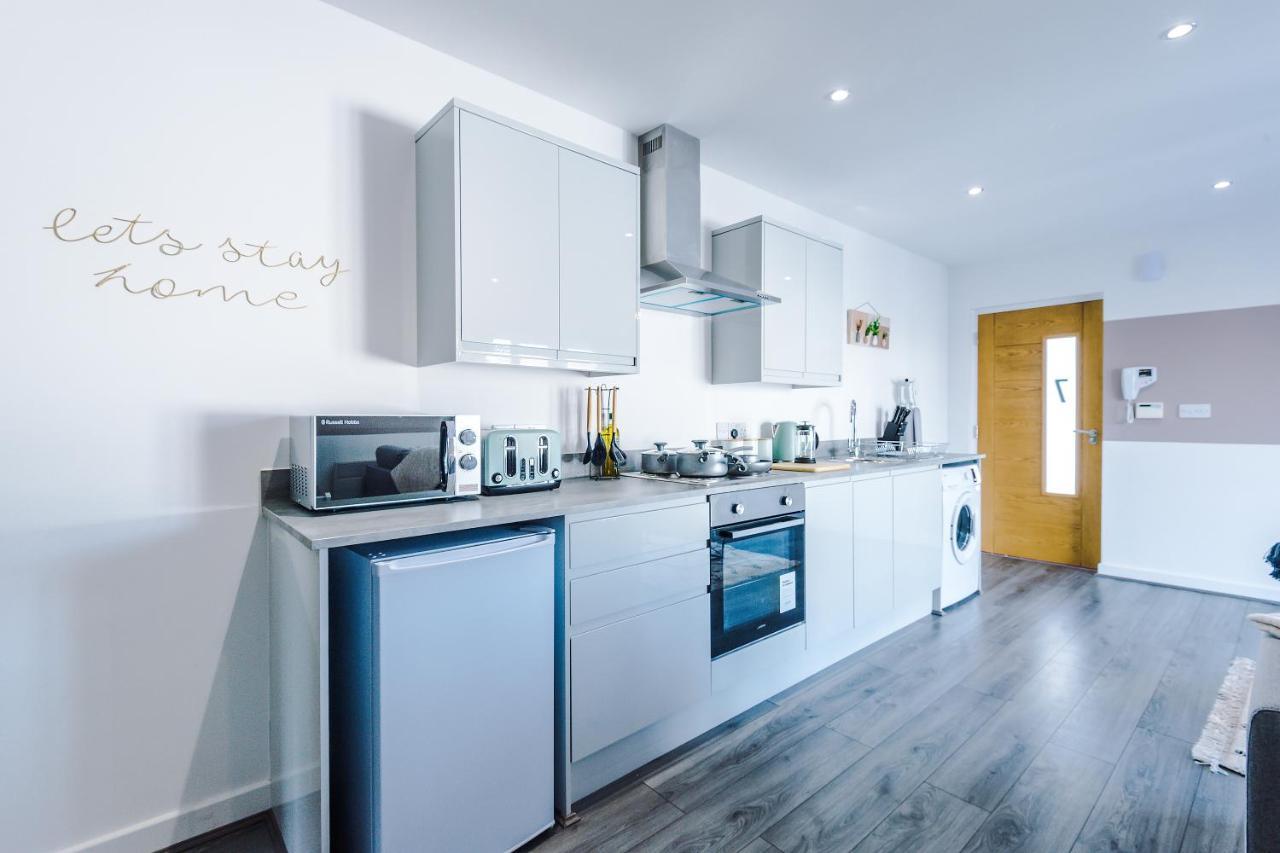 Stunning 2 Bed Apt By Greenstay Serviced Accommodation - Located In Formby Village - Perfect For Short & Long Stays - Couples, Friends & Families & Business Travellers All Welcome - Dog Friendly - 7 Exterior foto